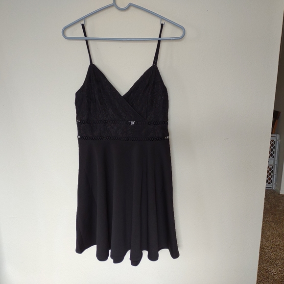 NWT Francesca's Black Ladder Trim Mini Dress - Picture 6 of 7